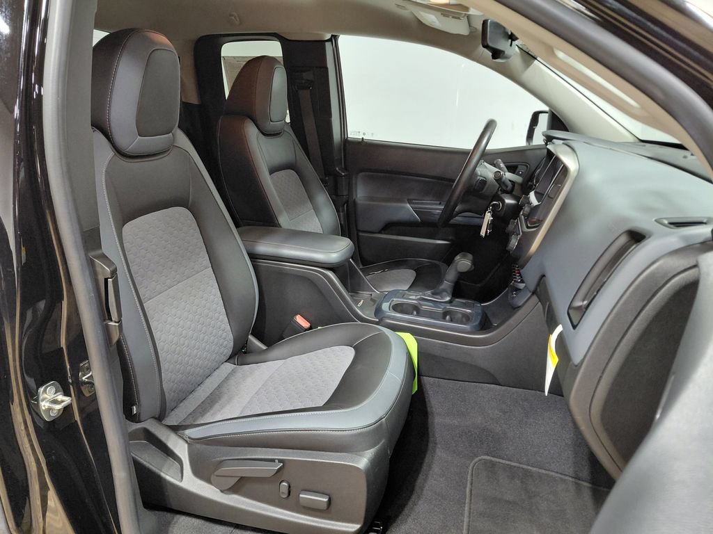 Used 2019 Chevrolet Colorado Z71 AWD/4WD image 24