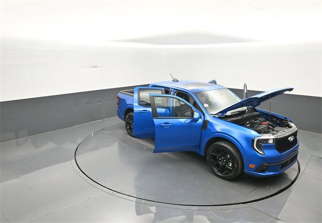 New 2025 Ford Maverick Lobo image 40