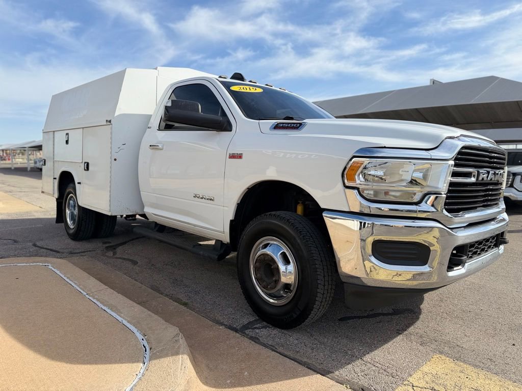 Used 2019 RAM 3500 SLT w/ Quick Order Package 2GG SLT AWD/4WD image 3