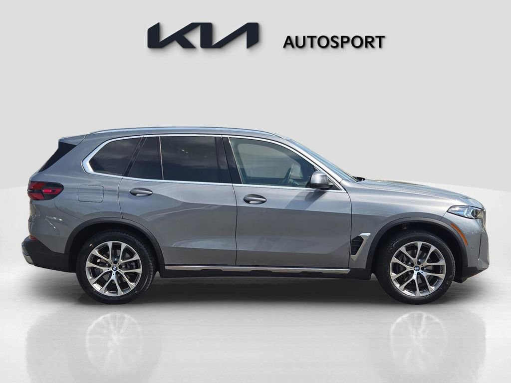 Used 2024 BMW X5 sDrive40i w/ Executive Package image 7