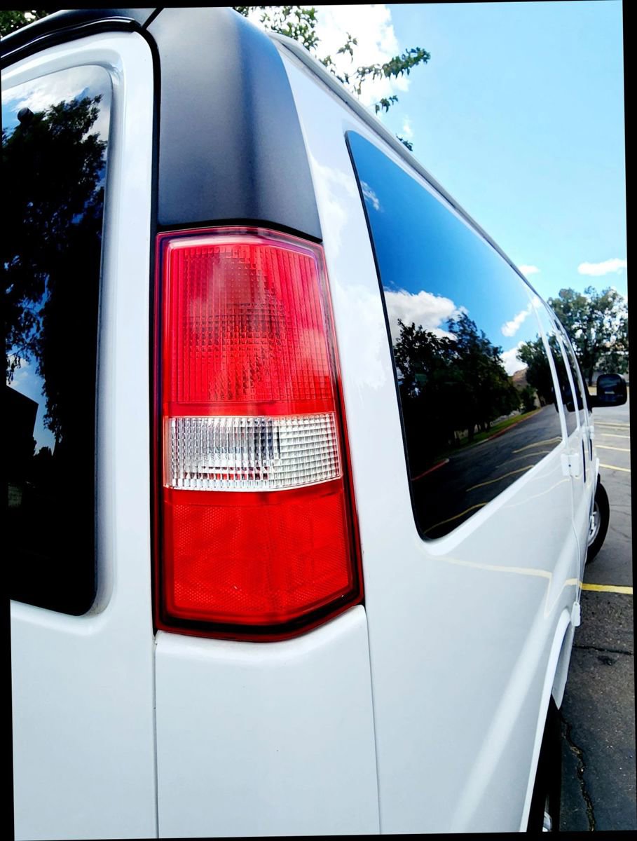 Used 2018 Chevrolet Express 2500 LT w/ LT Preferred Equipment Group image 43