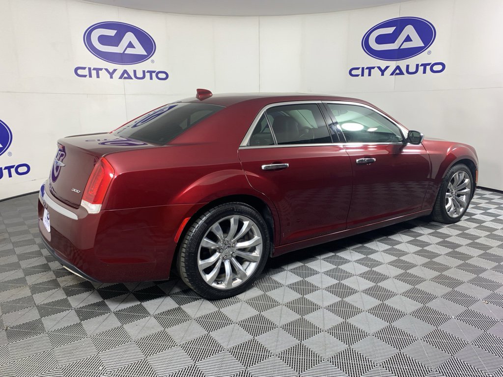 Used 2019 Chrysler 300 Limited image 3