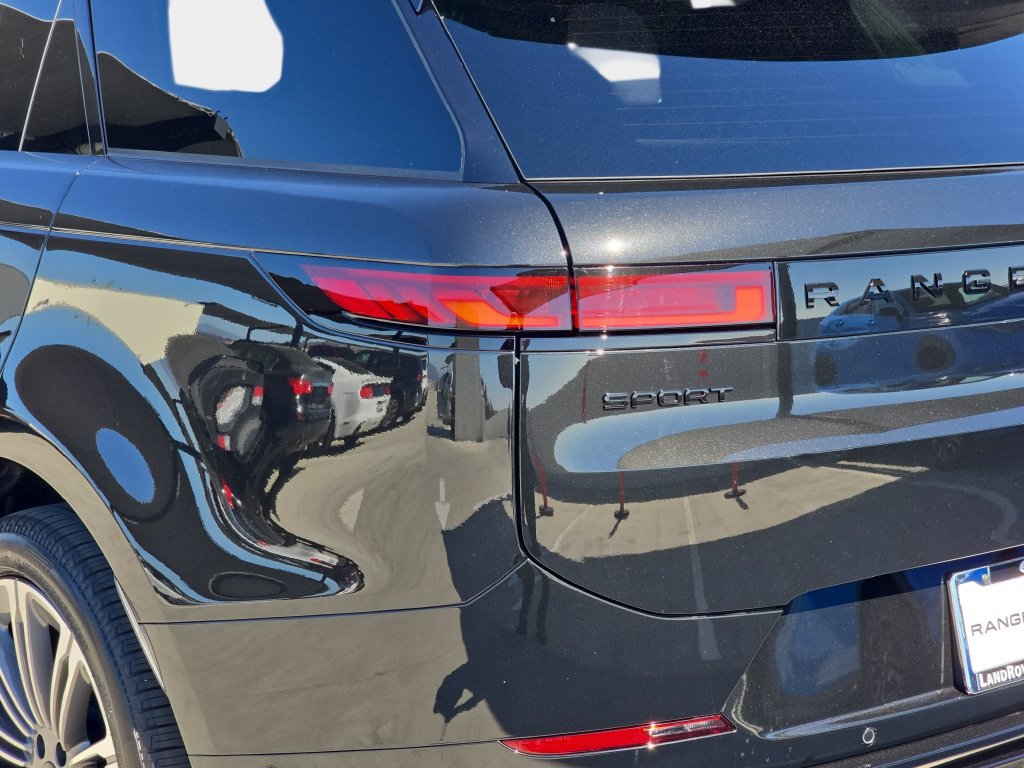 New 2026 Land Rover Range Rover Sport Dynamic SE AWD/4WD image 36