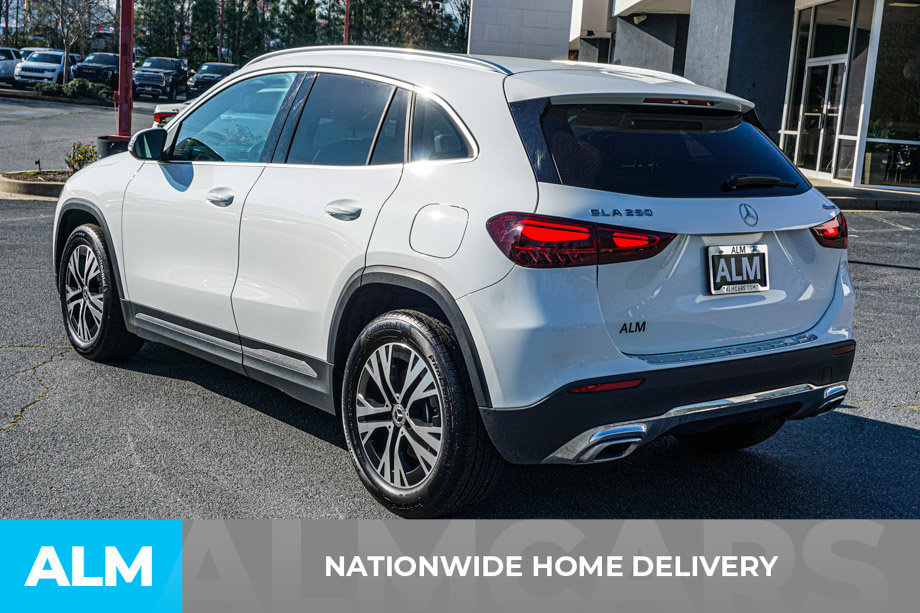 Used 2025 Mercedes-Benz GLA 250 4MATIC image 4