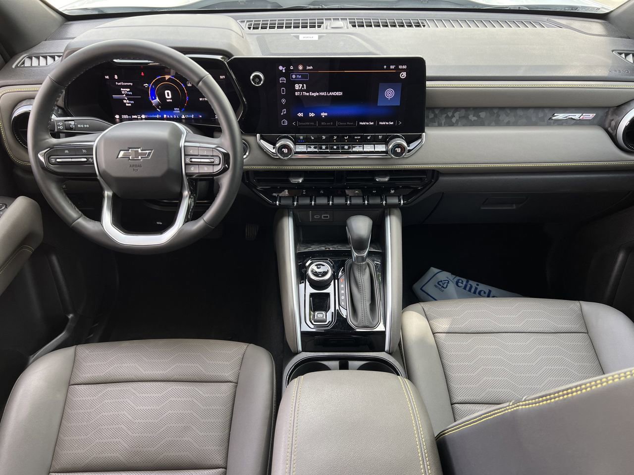 Used 2023 Chevrolet Colorado ZR2 w/ ZR2 Convenience Package III AWD/4WD image 9