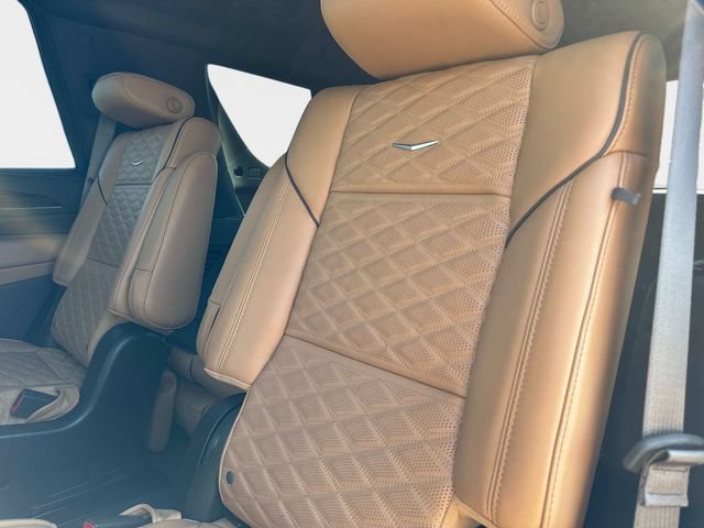 Certified 2023 Cadillac Escalade Sport w/ LPO, ONYX Package AWD/4WD image 15
