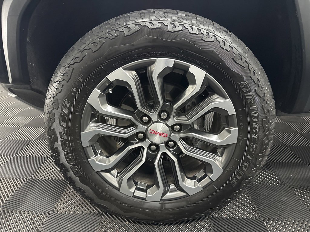 Used 2024 GMC Canyon Denali image 35