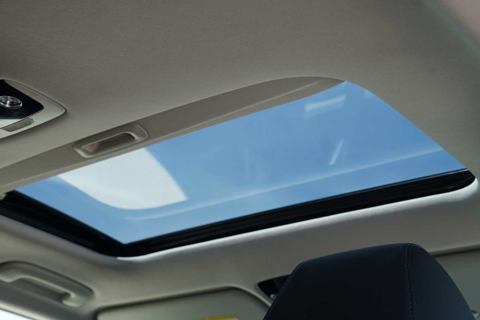 Used 2025 Kia Seltos EX w/ EX Sunroof Package FWD image 29
