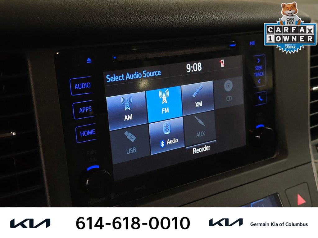 Used 2017 Toyota Sienna LE image 28