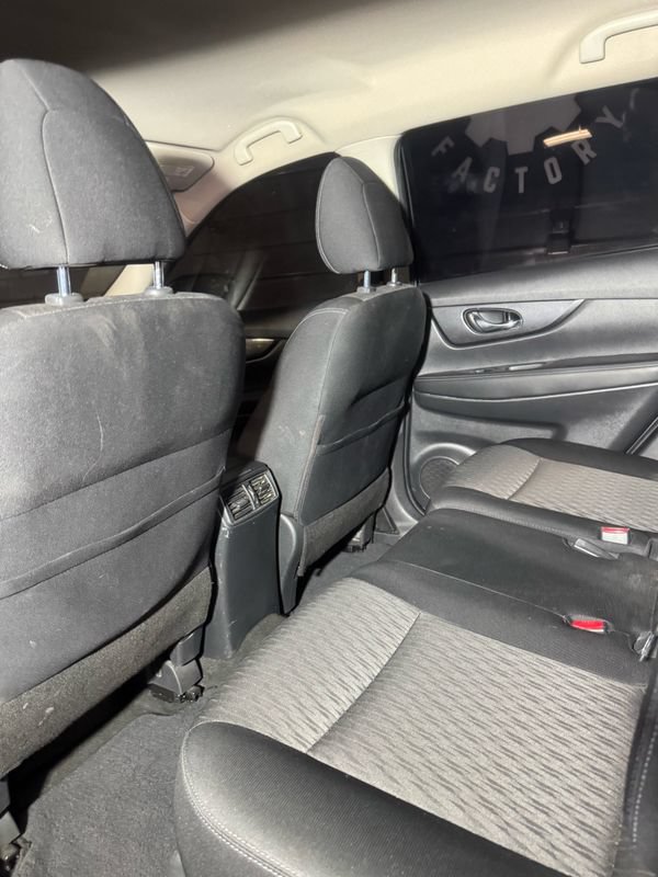 Used 2017 Nissan Rogue S AWD/4WD image 20