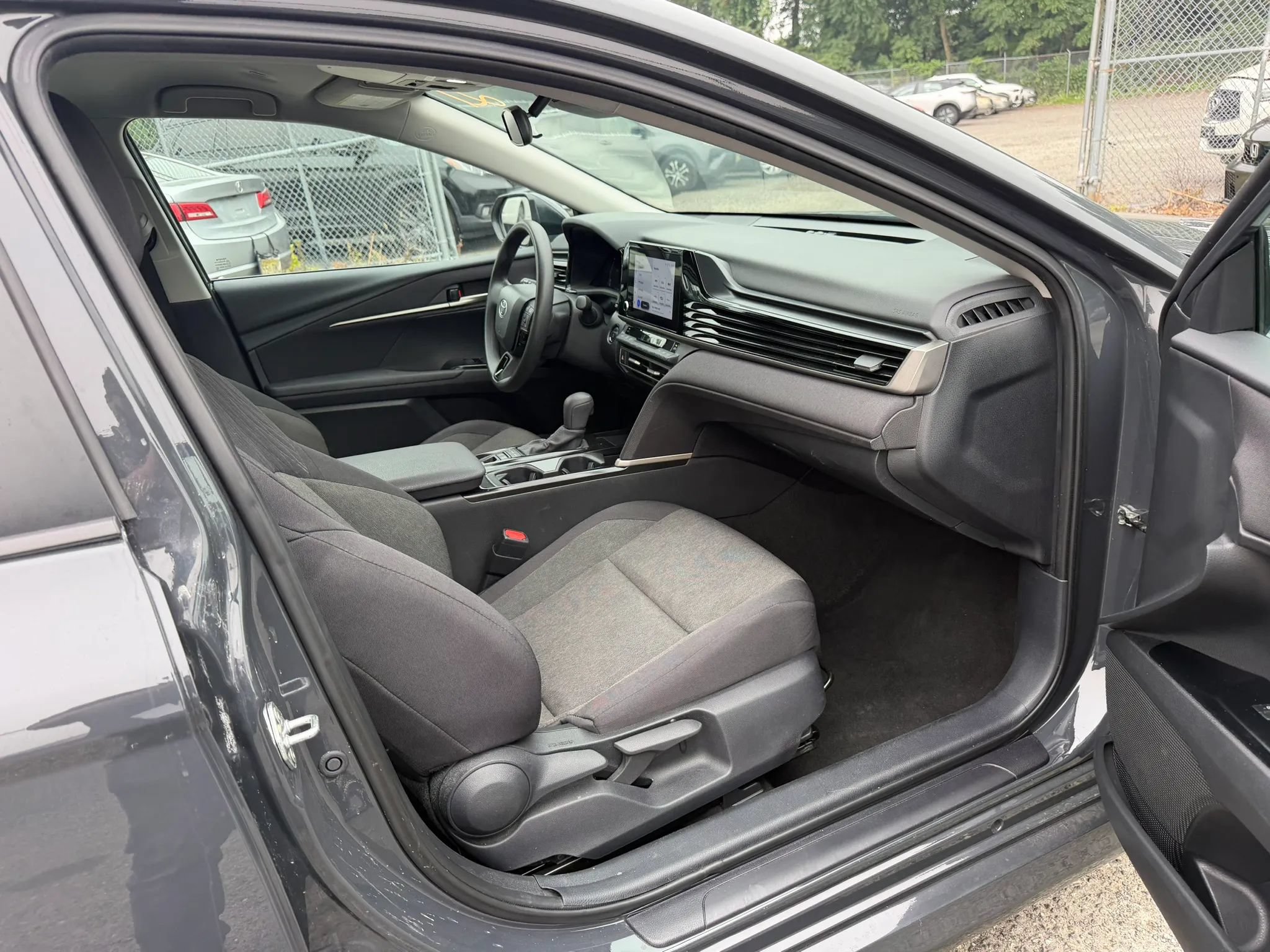 Used 2025 Toyota Camry LE FWD image 30