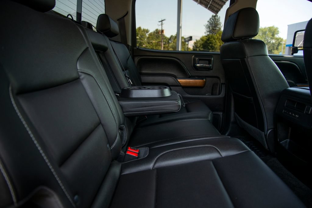 Used 2017 Chevrolet Silverado 3500 LTZ AWD/4WD image 16