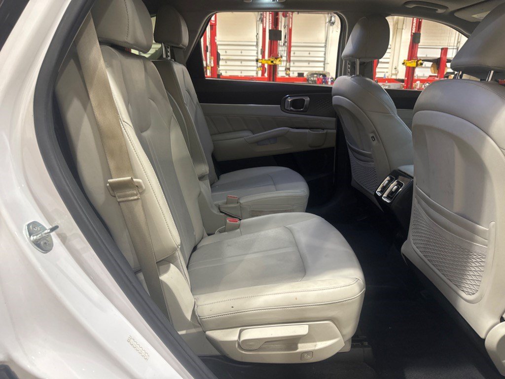Used 2023 Kia Sorento SX FWD image 48