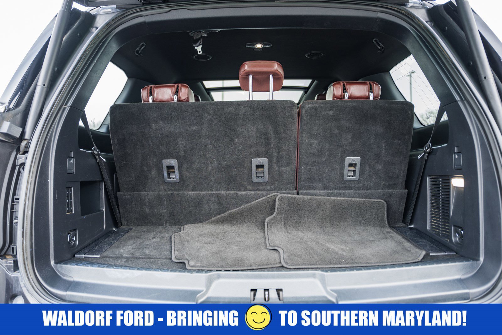 Used 2024 Ford Expedition Limited image 9