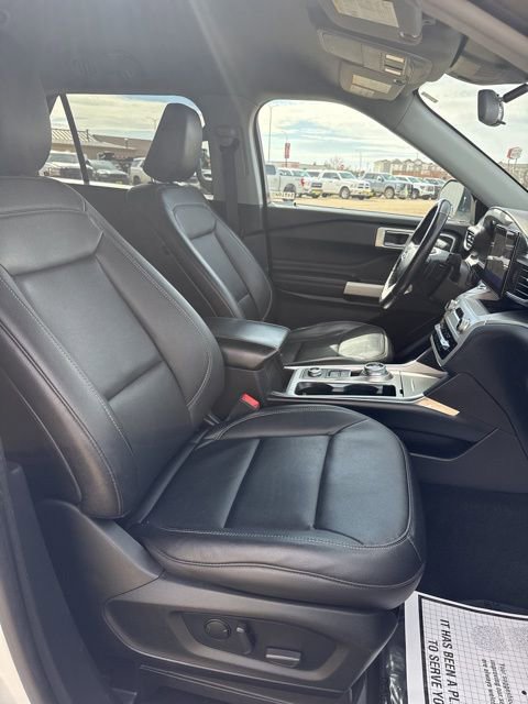 Used 2020 Ford Explorer XLT w/ Equipment Group 202A image 18