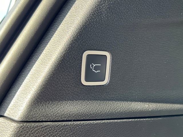 New 2026 Chrysler Pacifica Select AWD/4WD image 39