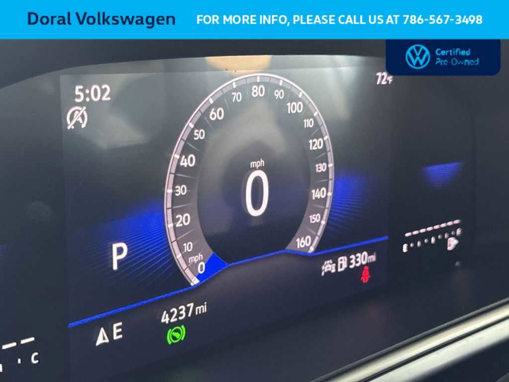 Used 2025 Volkswagen Taos SE FWD image 16