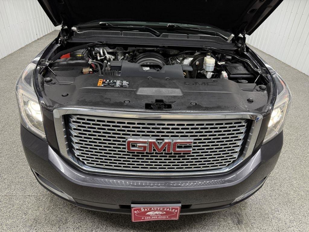 Used 2017 GMC Yukon Denali w/ Open Road Package AWD/4WD image 40