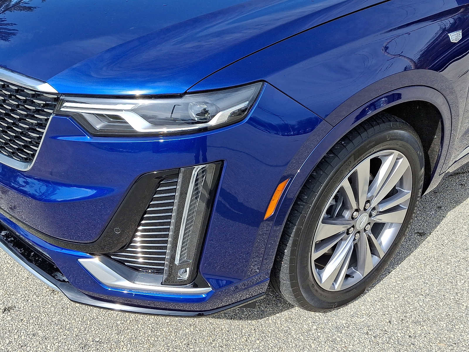 Certified 2023 Cadillac XT6 Premium Luxury image 11