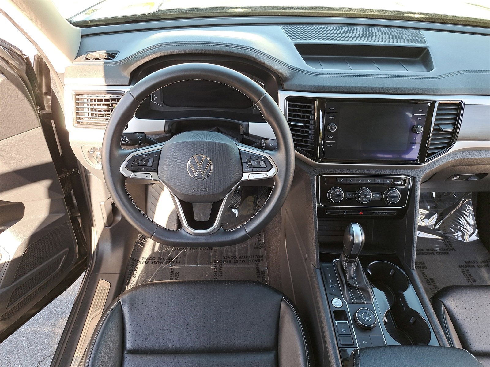 Used 2022 Volkswagen Atlas SEL image 19