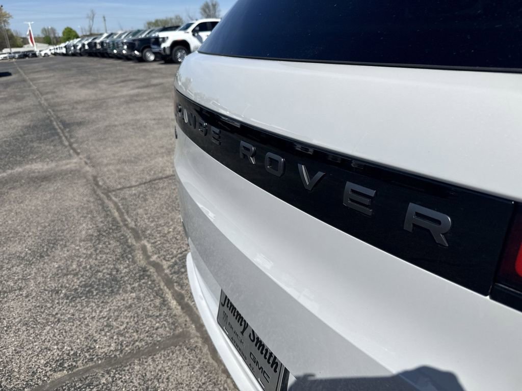 Used 2025 Land Rover Range Rover Sport Dynamic SE image 38