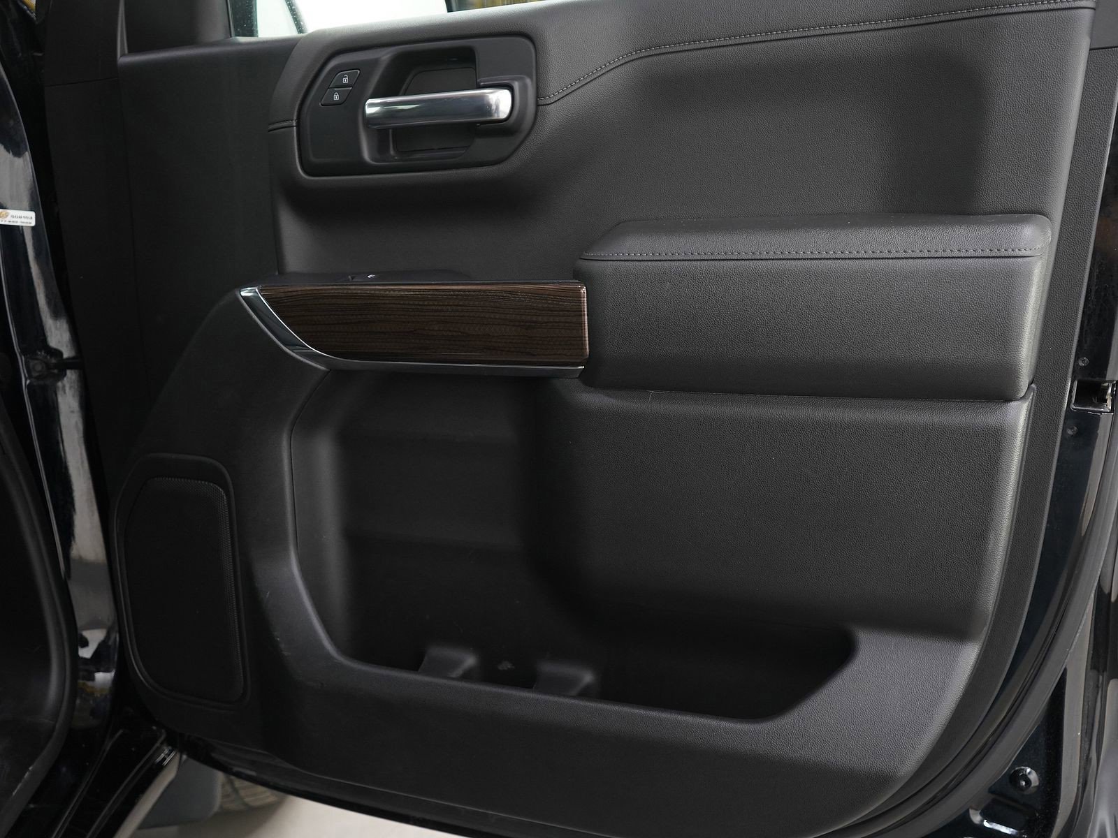 Used 2019 Chevrolet Silverado 1500 RST image 12