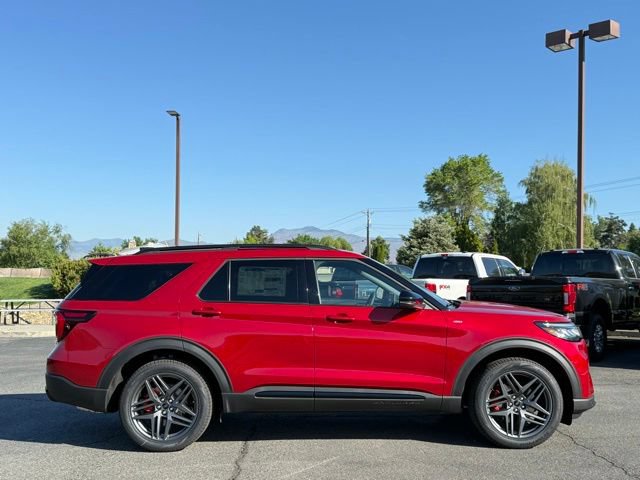 New 2026 Ford Explorer ST-Line w/ ST-Line Street Pack AWD/4WD image 2
