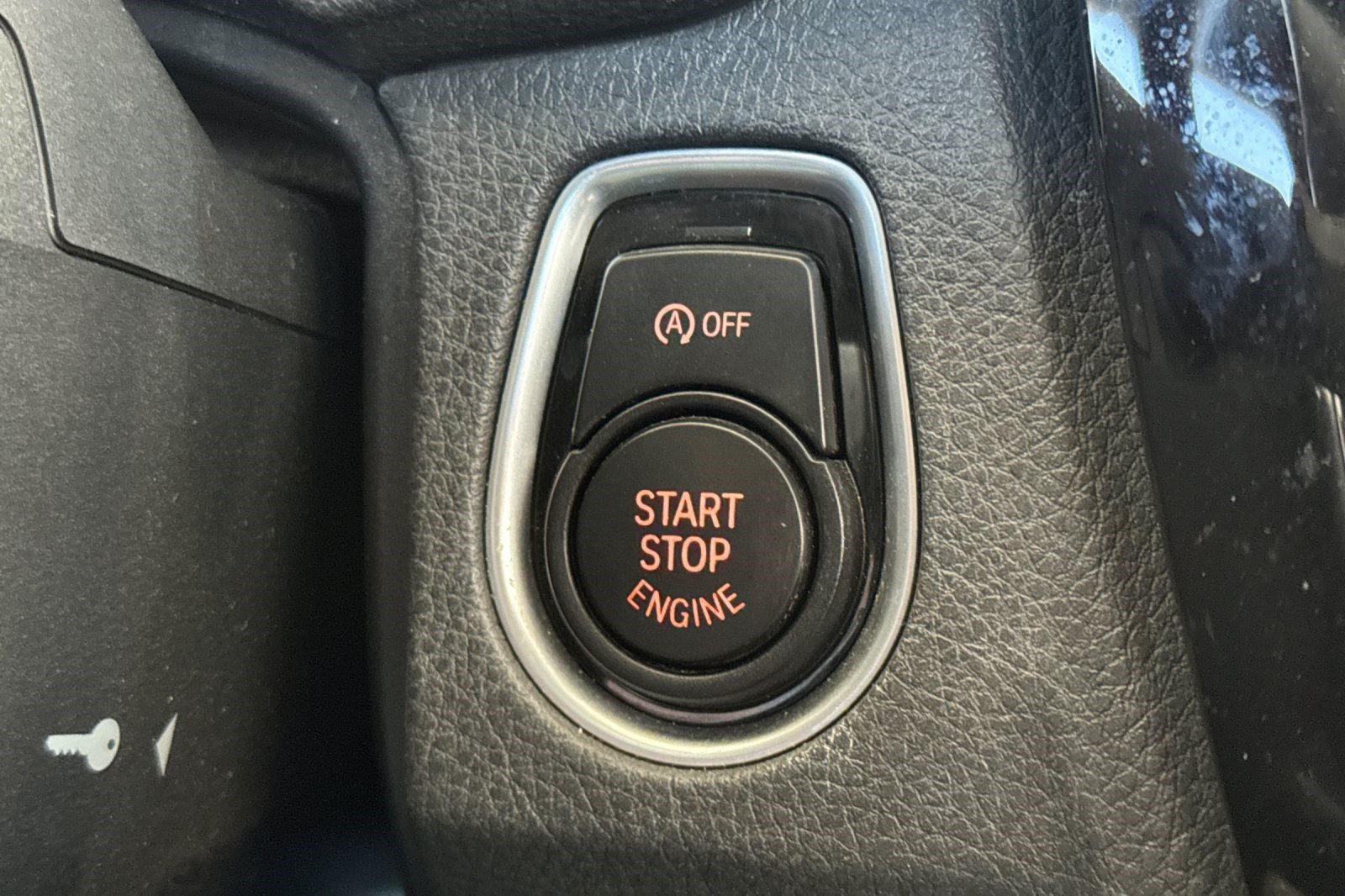 Used 2018 BMW 330i Sedan RWD image 16