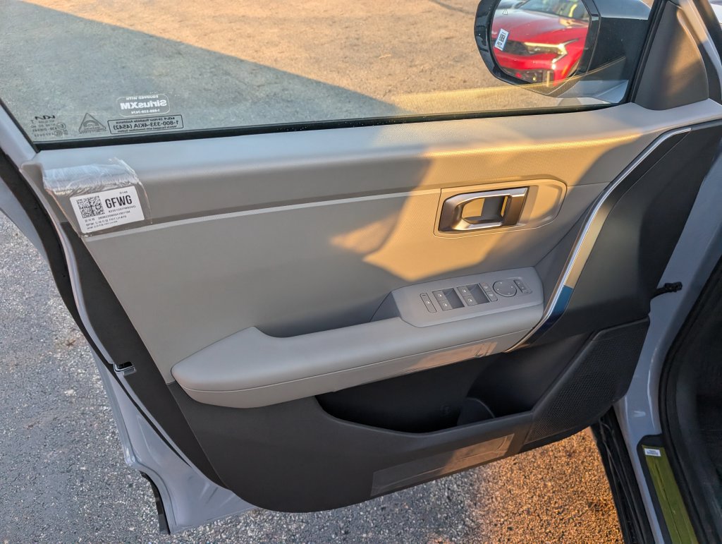 New 2027 Kia Seltos S FWD image 11
