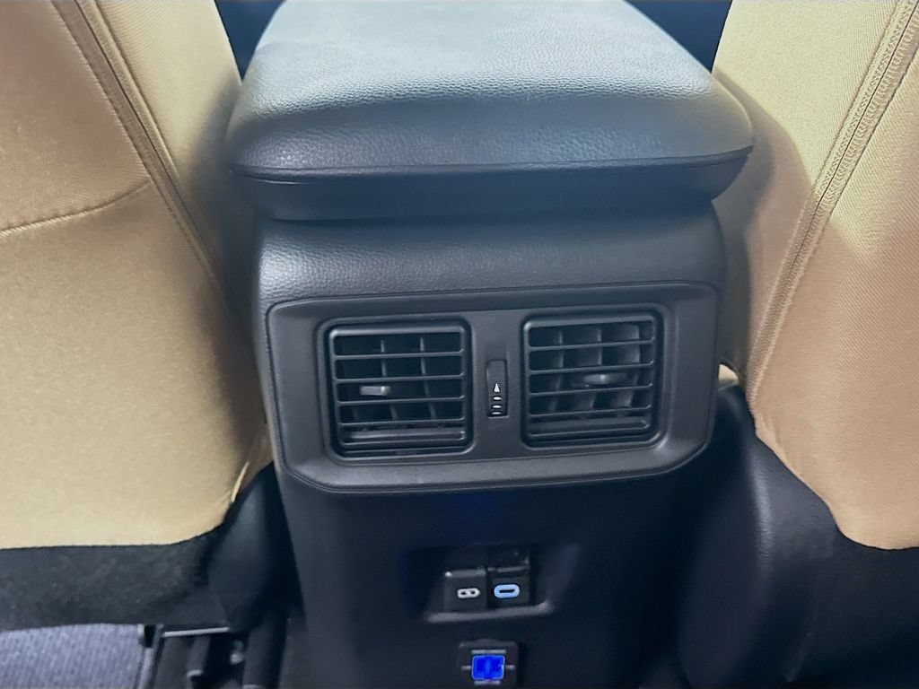 Used 2025 Toyota RAV4 XLE FWD image 24