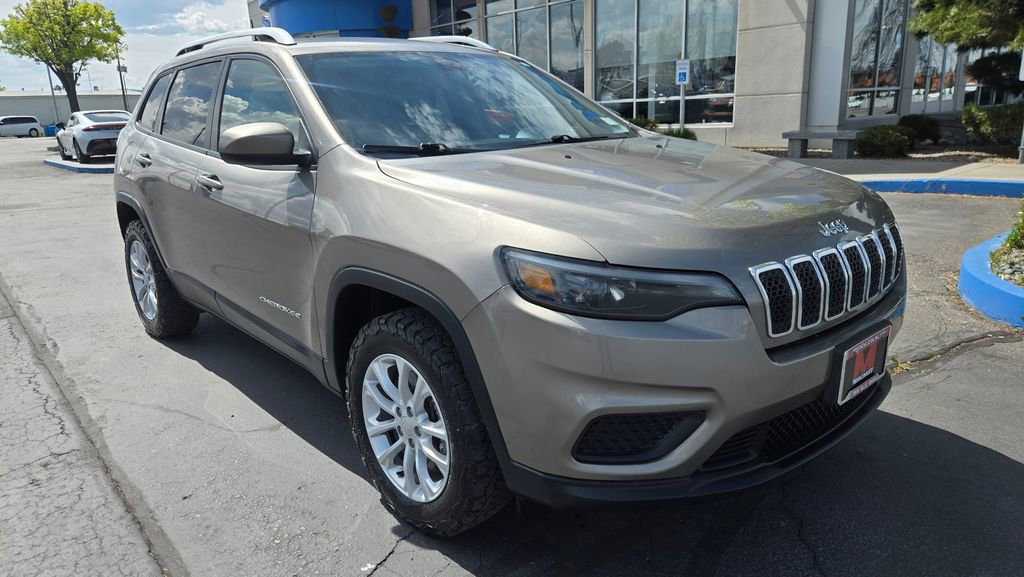 Used 2020 Jeep Cherokee Latitude image 1