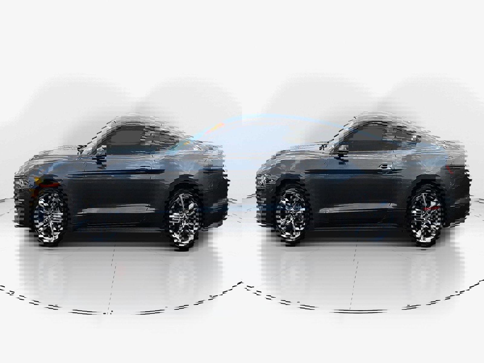 Used 2020 Ford Mustang Premium w/ Equipment Group 201A RWD image 5