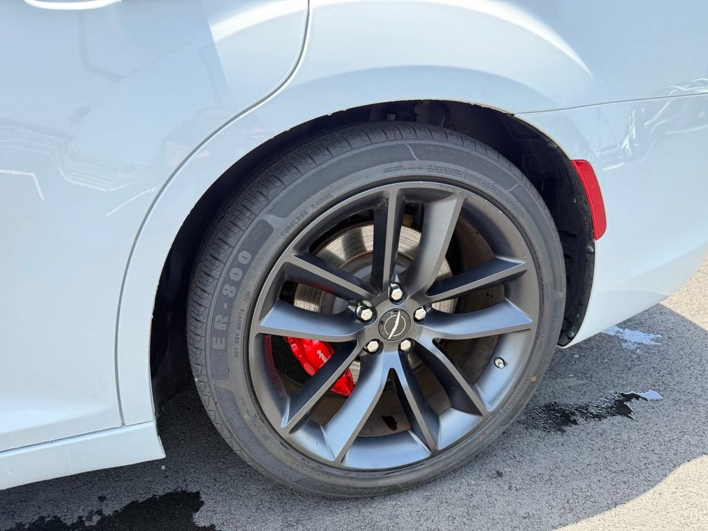 Used 2023 Chrysler 300 C RWD image 30