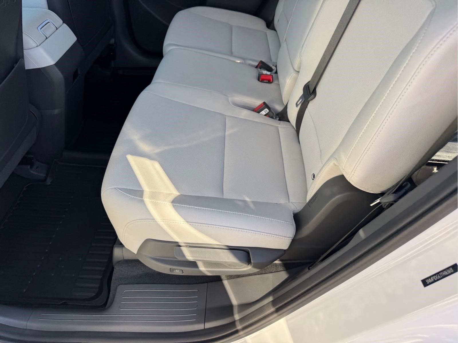 Certified 2026 Hyundai Santa Fe SE AWD/4WD image 12