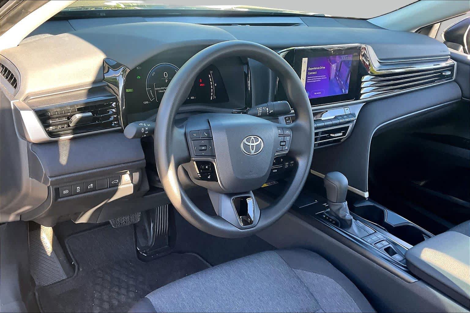 Used 2026 Toyota Camry LE w/ Convenience Package FWD image 17