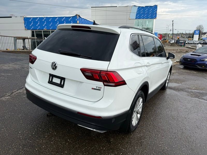 Used 2018 Volkswagen Tiguan SE w/ Panoramic Sunroof Package image 7