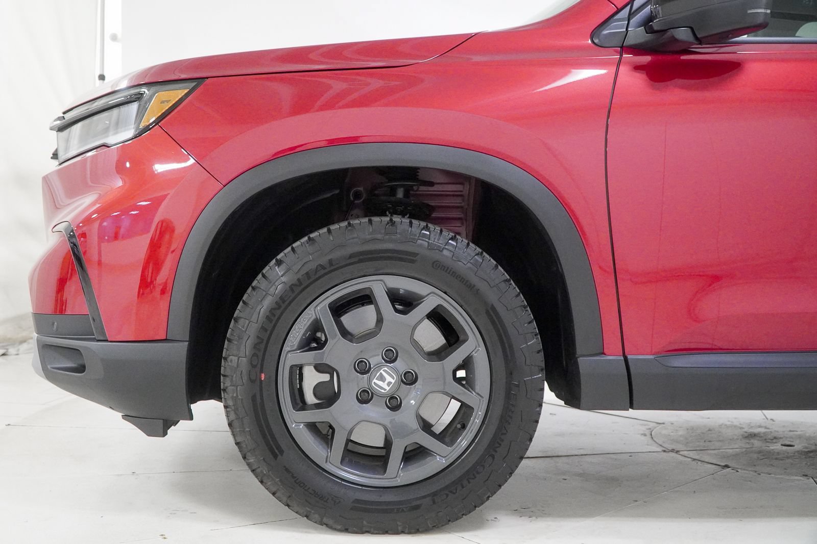 Certified 2025 Honda Pilot TrailSport image 19