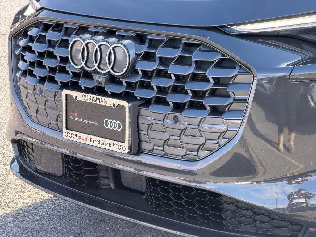 Certified 2025 Audi Q5 Premium Plus image 6