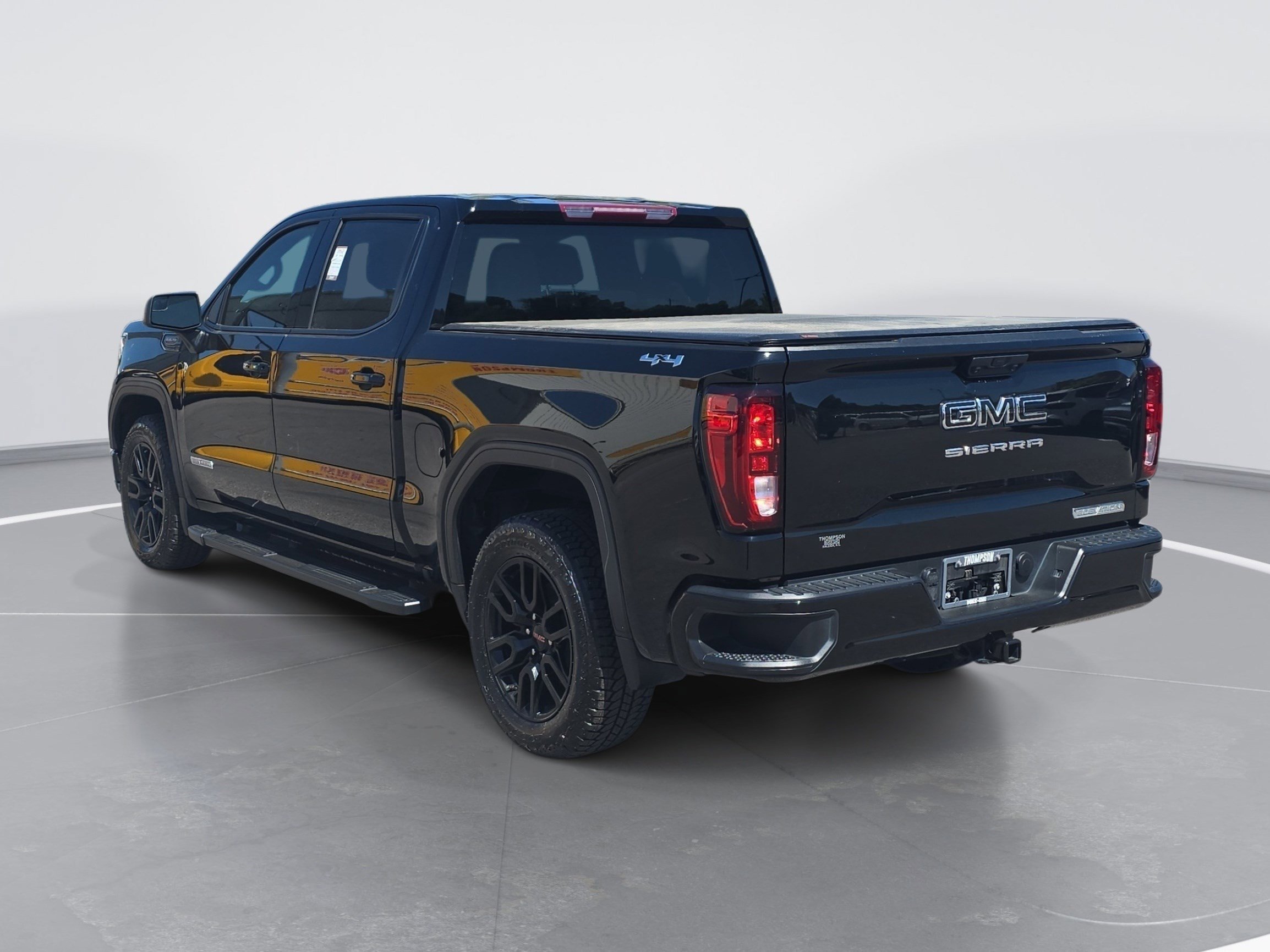 Used 2024 GMC Sierra 1500 Elevation w/ LPO, Elevation Black Package AWD/4WD image 5