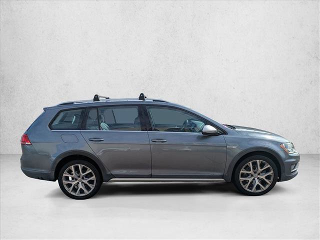Used 2017 Volkswagen Golf Alltrack SEL video 4