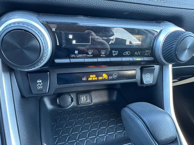 Used 2024 Toyota RAV4 LE image 28