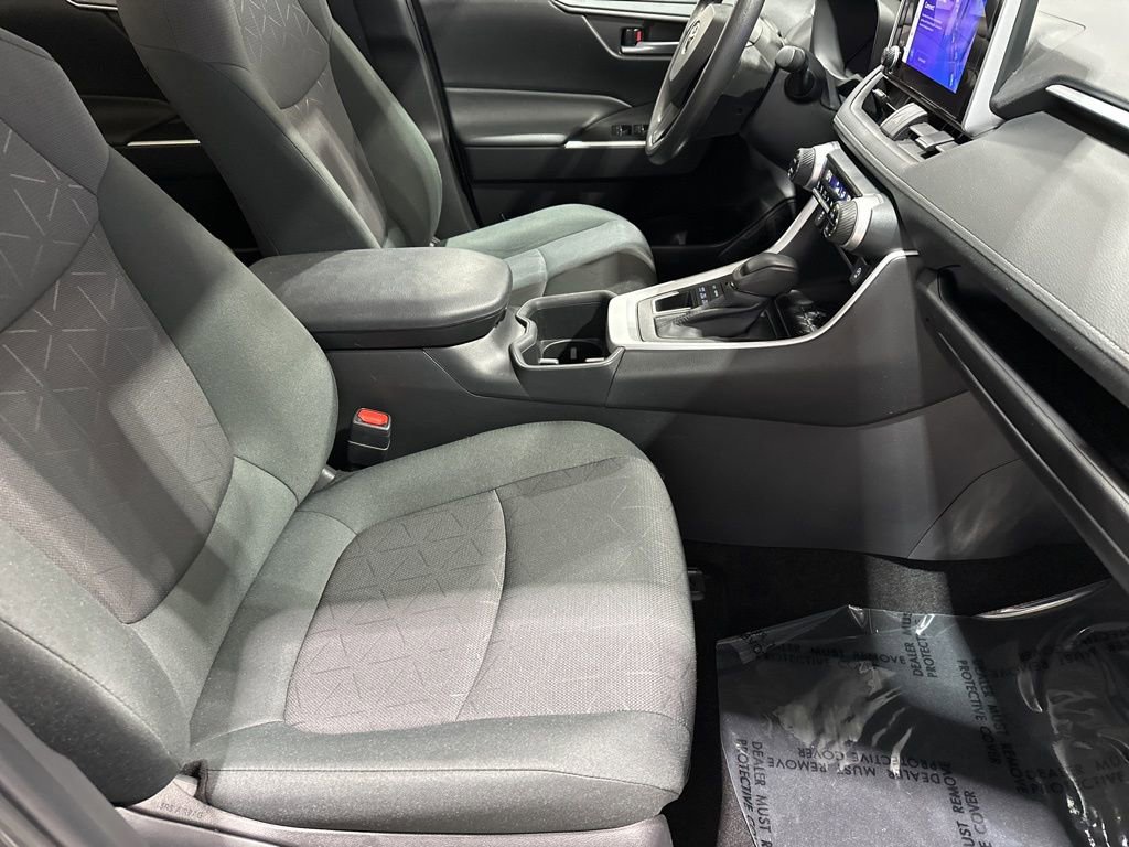 Used 2024 Toyota RAV4 XLE image 16
