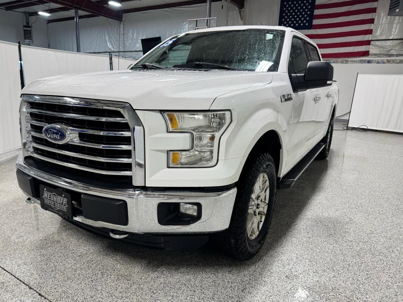 Used 2015 Ford F150 XLT w/ Equipment Group 302A Luxury AWD/4WD image 4