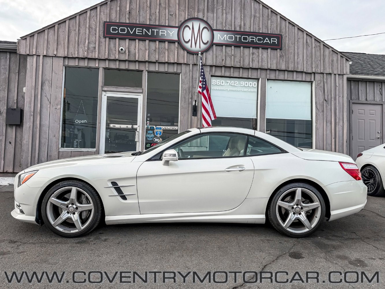 Used 2014 Mercedes-Benz SL 550 image 2