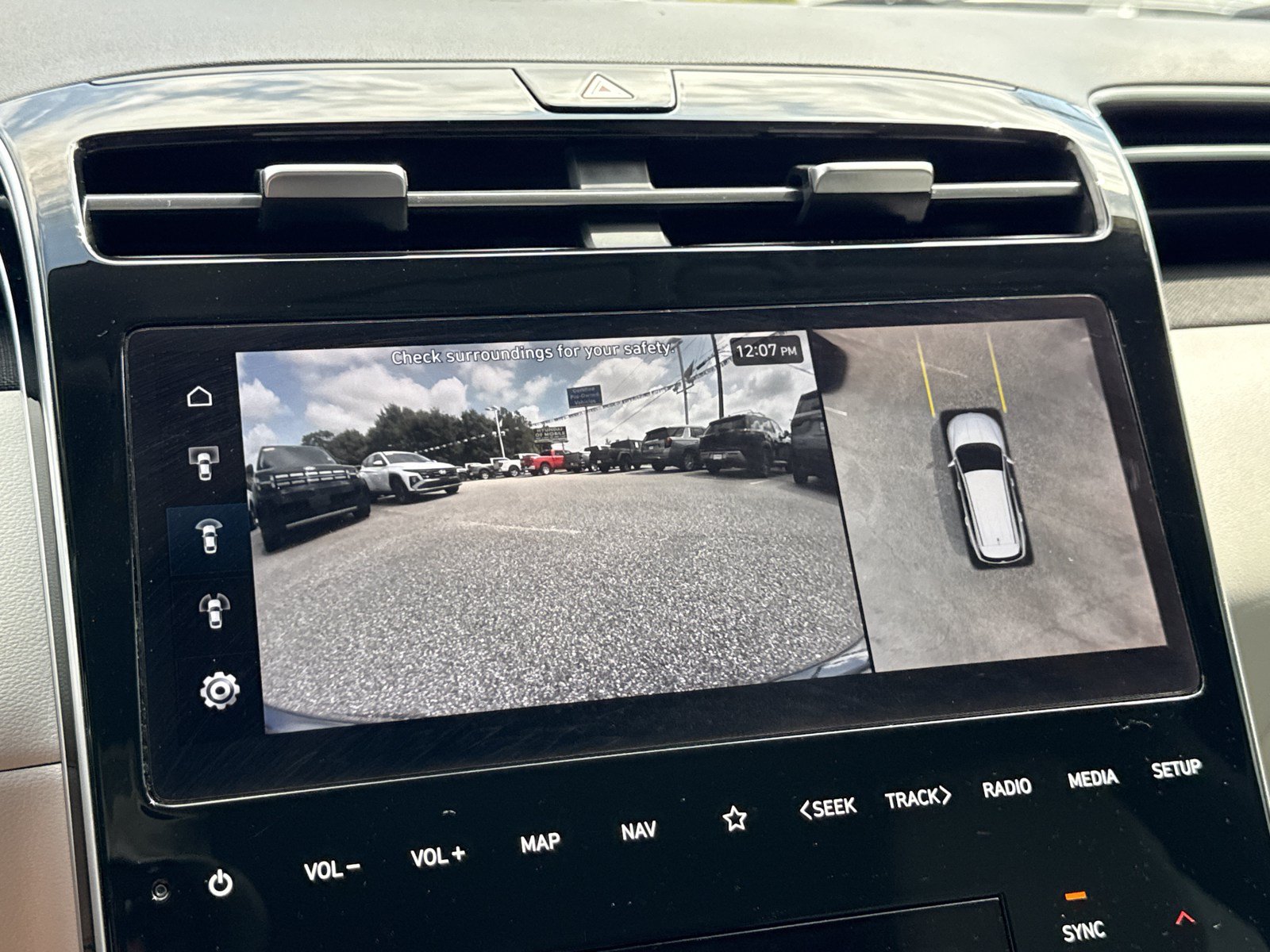 Certified 2024 Hyundai Tucson Limited FWD image 29