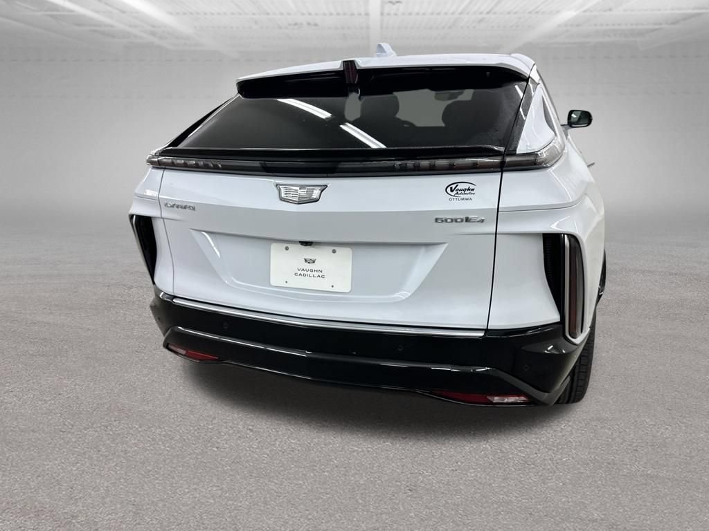 New 2026 Cadillac Lyriq Luxury AWD/4WD image 10