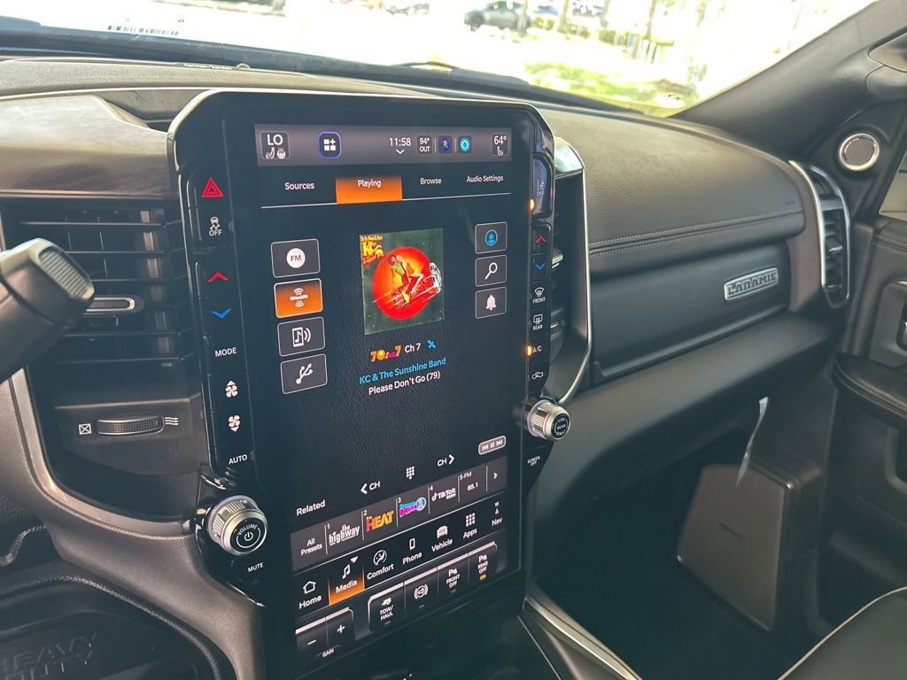 Used 2025 RAM 3500 Laramie AWD/4WD image 7