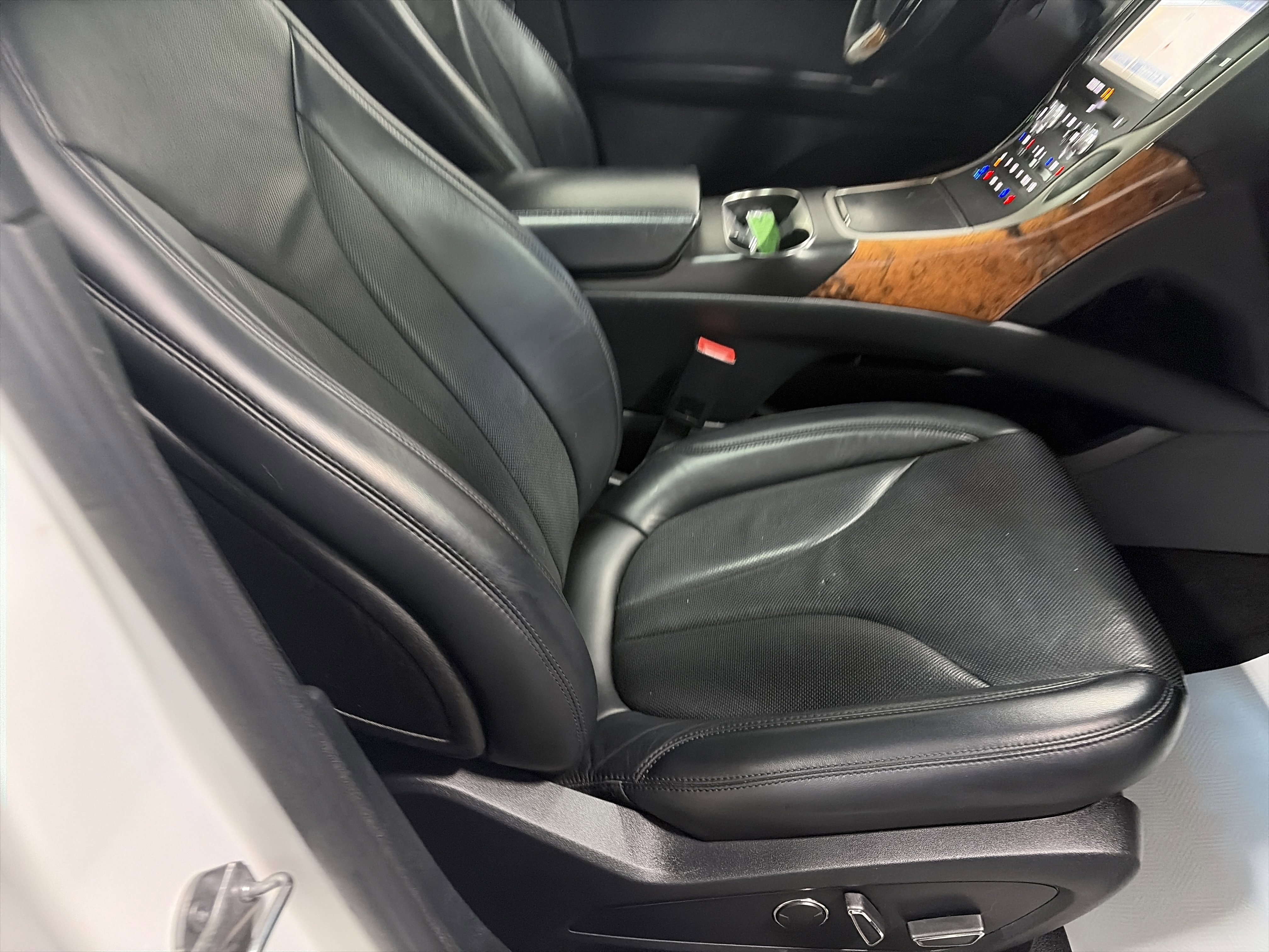 Used 2020 Lincoln Nautilus Reserve w/ Cargo Utility Package image 35