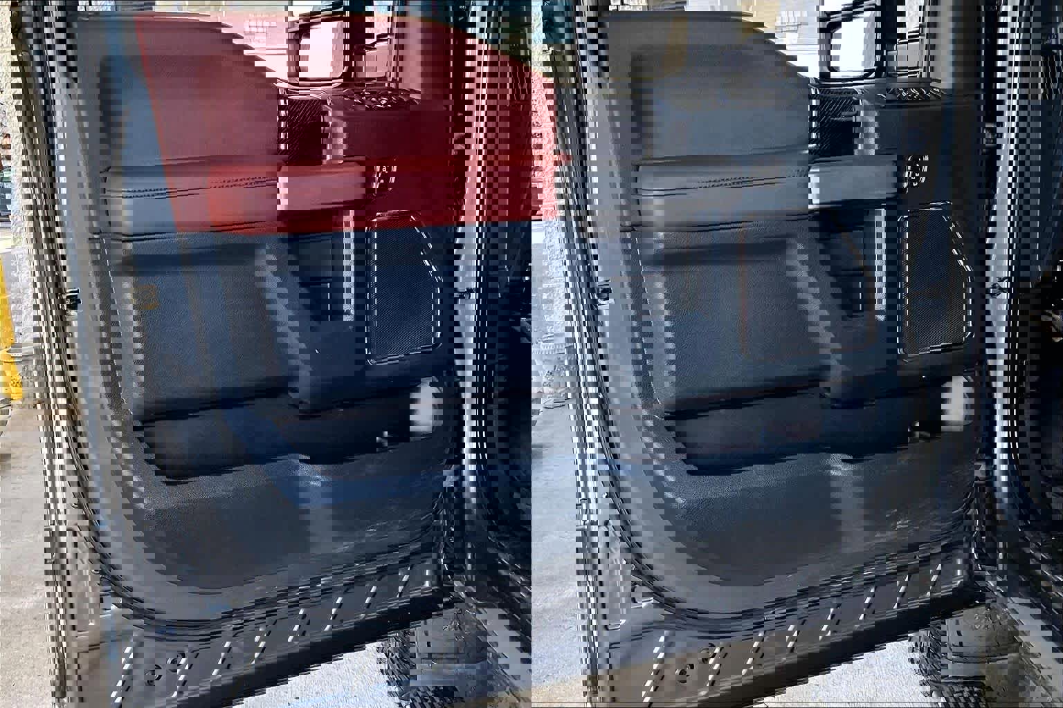 Used 2022 Ford F350 Platinum w/ FX4 Off-Road Package image 21