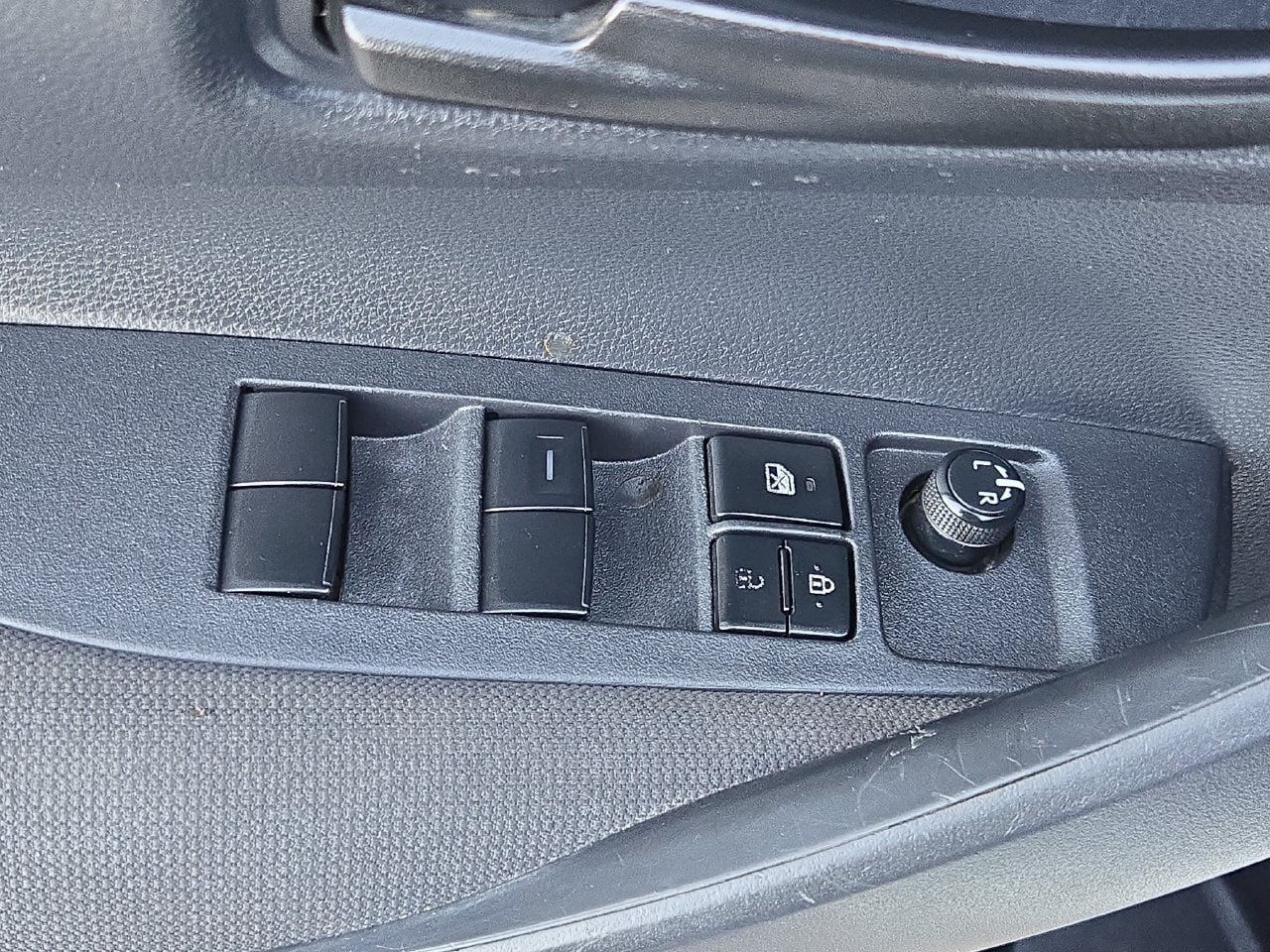 Used 2024 Toyota Corolla LE FWD image 28